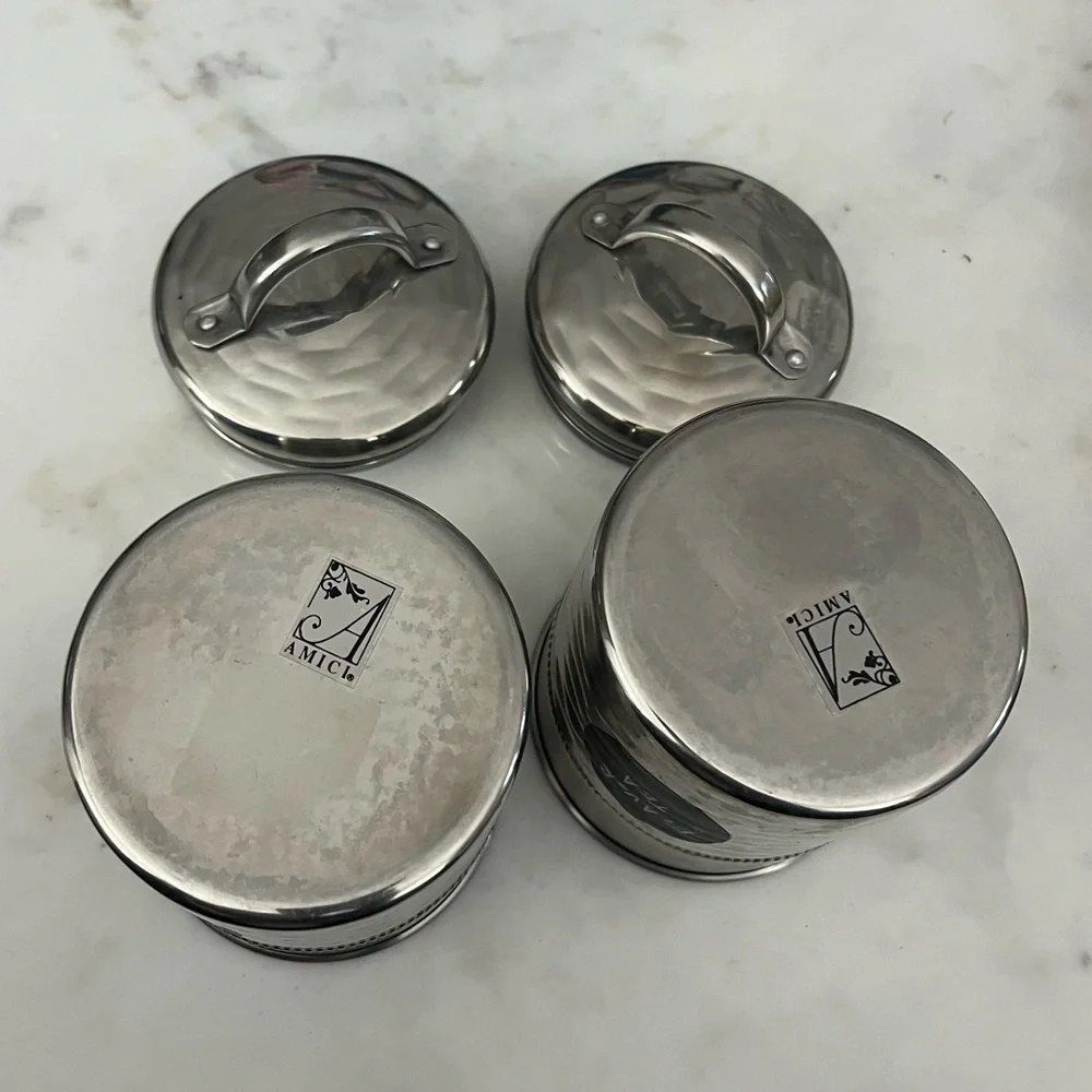 💕 🛍🏙3️⃣ for $1️⃣5️⃣ Bundle of 2 metal 4” tall storage bins with lids